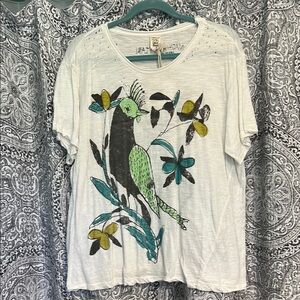 Magnolia Pearl White and Green Bird T-Shirt top # 2139
